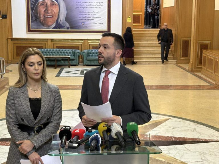 Arian Tahiri: 32 amendamentet tona nuk u përkrahen nga VV-ja duke përfshirë edhe mbështetjen për çlirimtarët