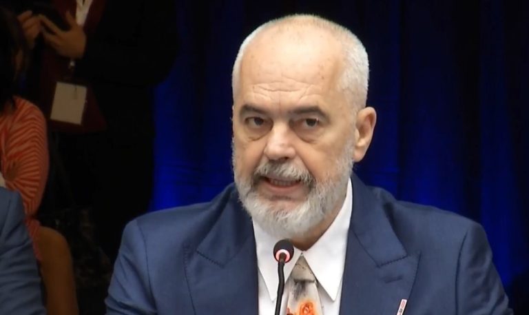 Nuk përmbahet Edi Rama: Gjithë ai mal me m*t i Prokurorisë kundër katër burrave