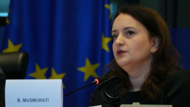 Musmurati në Parlamentin Evropian: Alarm për autoritarizmin në Kosovë dhe rënien e lirive demokratike