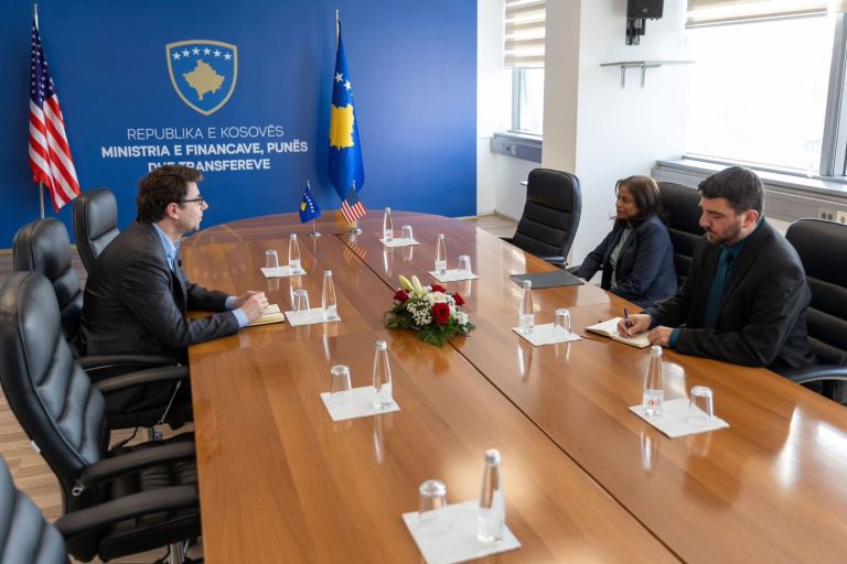 Prattipati takon Muratin, flasin për përfshirjen e kompanive amerikane në projektet e mëdha infrastrukturore në vend