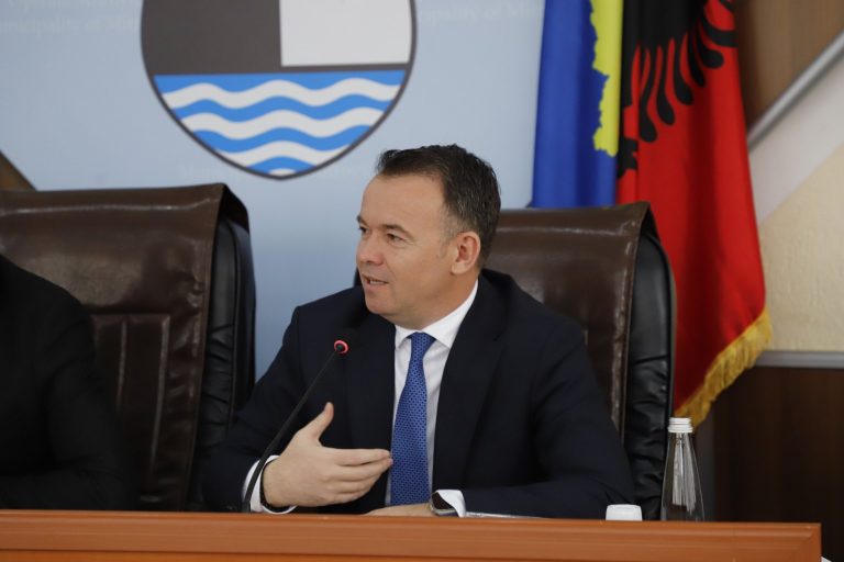 Me propozim të Kryetarit, Komuna e Mitrovicës do të subvencionojë familjet Peci dhe Avdyli me nga 3 mijë euro secilën