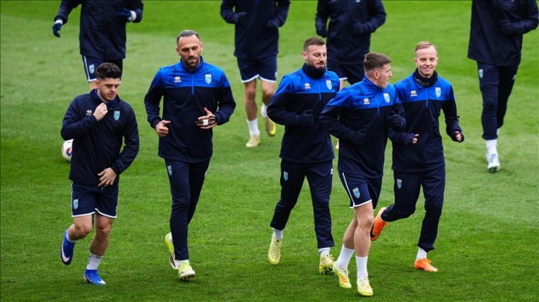 Ndeshja për historinë, bota raporton për Kosovën në natën e saj vendimtare