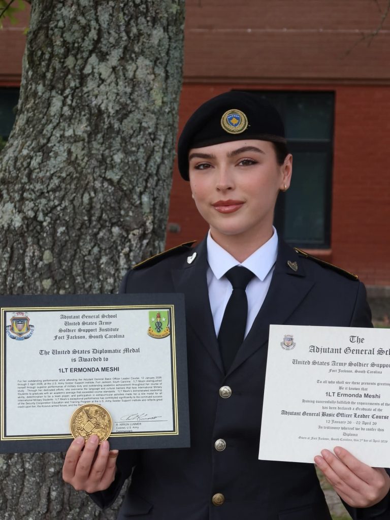 Sukses i madh për Ermona Meshi – nderohet me “United States Diplomatic Medal” pas diplomimit në SHBA
