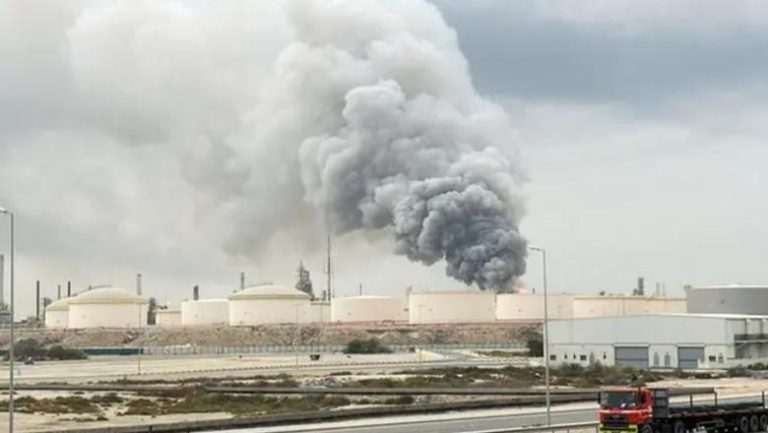 Sulmohet kompleksi i naftës në Bahrein