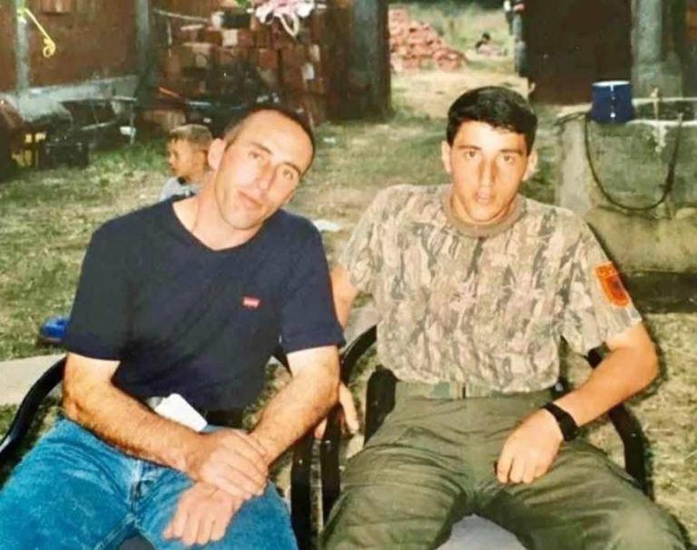 Haradinaj përkujton vëllain e vrarë: Dhimbjet nuk u ndalën as pas luftës