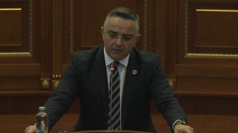Besnik Tahiri: Kjo Qeveri mbiemrin e ka krizë, e ka bllokuar Kosovën