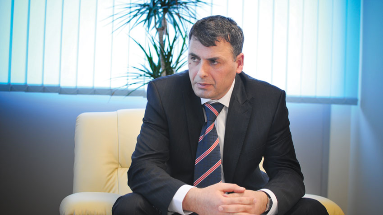 Reporteri: Albin Kurti po përgatitet ta propozojë Haki Demollin e LDK-së për President