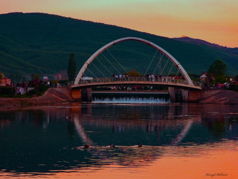 Parashikimi i motit për të premten