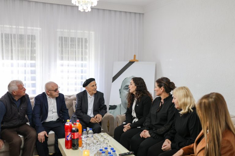 Një nga familjarët e Afrim Bunjakut i ankohet Osmanit: Mos të ishe ti, gati na prishën edhe me miqtë