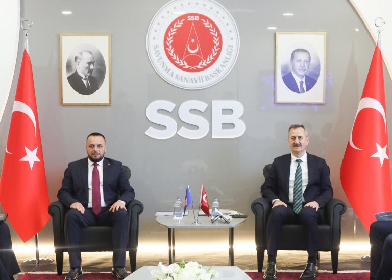 Kosova do të blejë armatim nga Turqia për 100 automjete të blinduara në vlerë 50 milionë dollarë