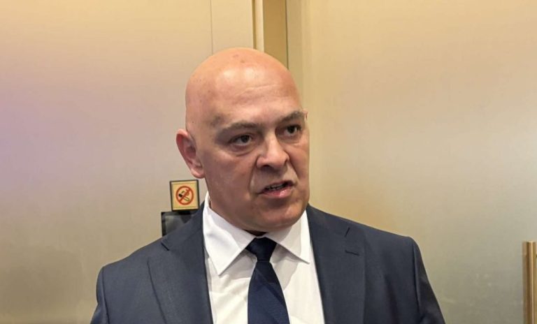 “Vendet e rajonit kanë nisur ta rrisin distancën me ne, situata rëndohet kur politika abuzon”, Gjini: Dhuratat nuk e zhdukin varfërinë