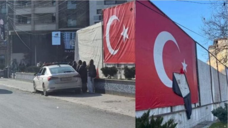 Një vit burgim me kusht për personin që grisi flamurin turk në Mitrovicë