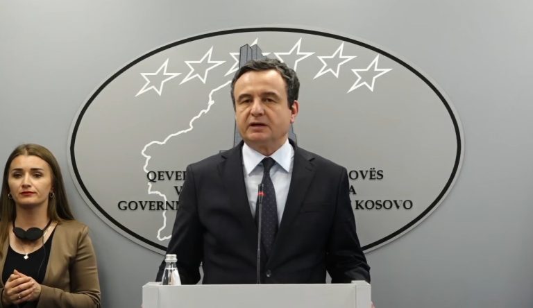 Kurti për 2 milionë eurot e ndara për aviokompanitë: E bëjnë shumica e shteteve në rajon