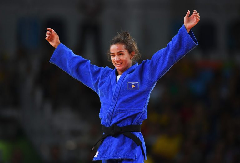 Majlinda Kelmendi, kampionia që i solli Kosovës lavdi botërore feston ditëlindjen