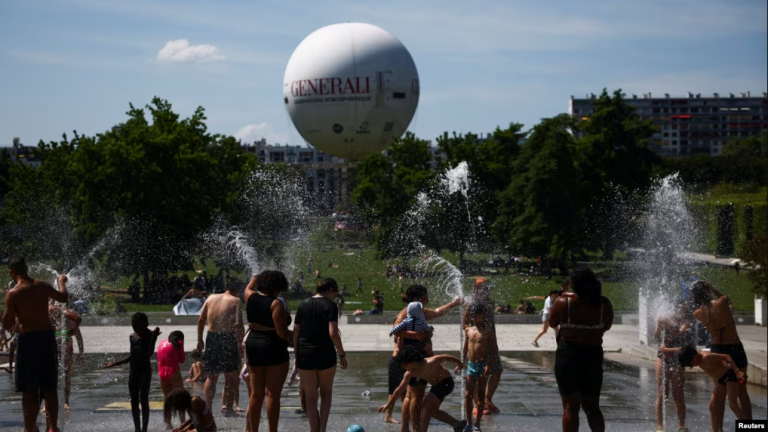 Evropa në valën e të nxehtit: Temperatura deri në 44°C