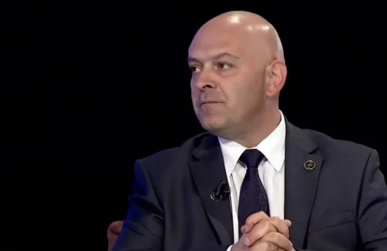 Gjini: Nuk pranoj të takohem në zyrë me Kurtin, është jo i besueshëm dhe i ka tradhtuar të gjithë partnerët