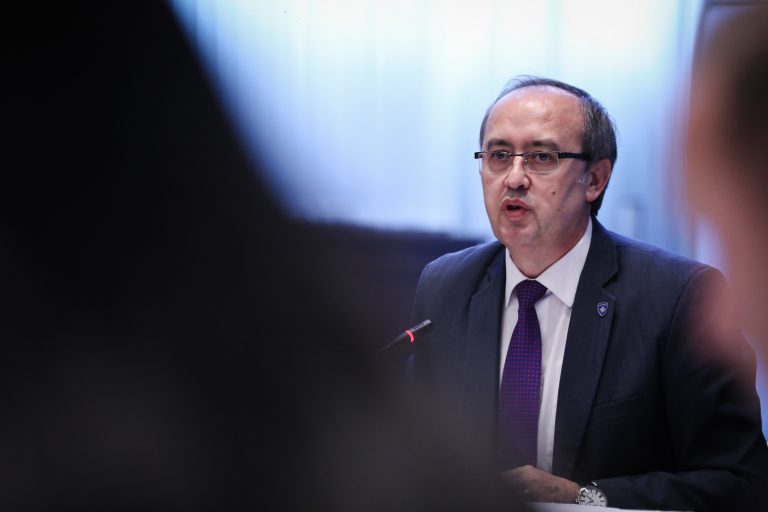 Avdullah Hoti s’ka votë për kandidatin e ri për president të dakorduar nga LVV dhe LDK
