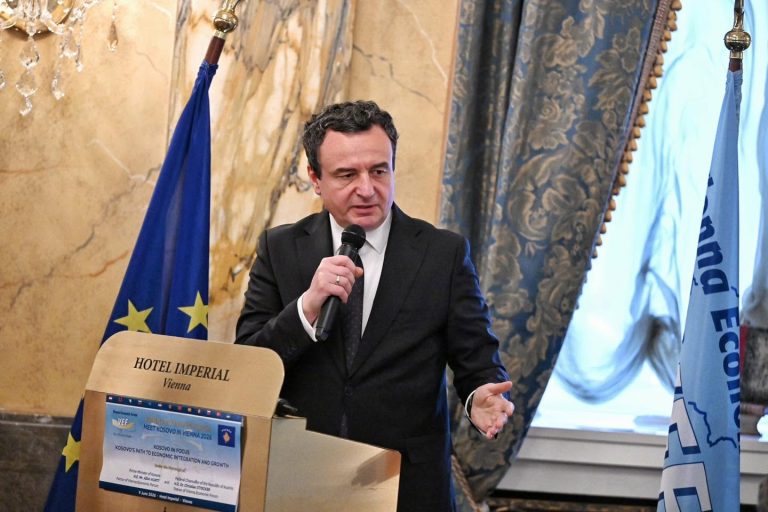 Kosova vendi i dytë më i varfër në Evropë, Kurti në Vjenë iu thotë se ekonomia e vendit dhe investimet e huaja janë rritur