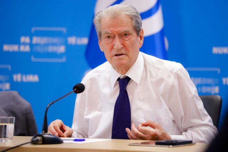 E konfirmon DASH: Sali Berisha u hoq nga lista e zezë e Amerikës