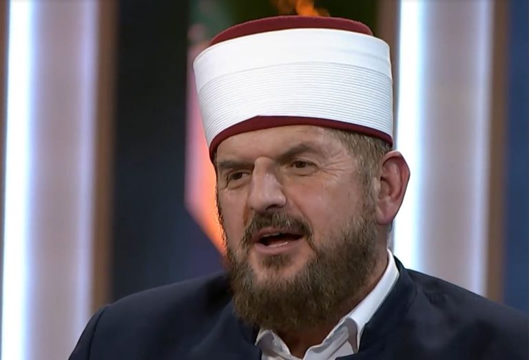 Shefqet Krasniqi: Para fesë unë e qes kombësinë