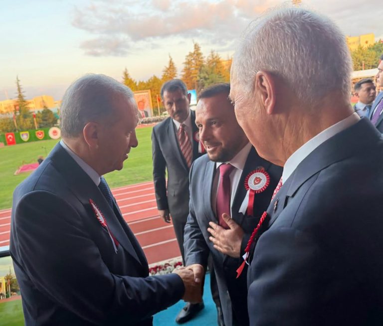 Maqedonci takon presidentin Erdogan në Turqi, pesë kadetë nga Kosova diplomojnë në Akademinë Ushtarake