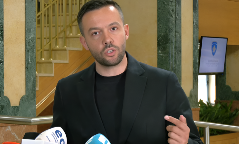 Tahiri: Kurti po e cenon rendin kushtetues dhe po e bllokon funksionalizimin e shtetit