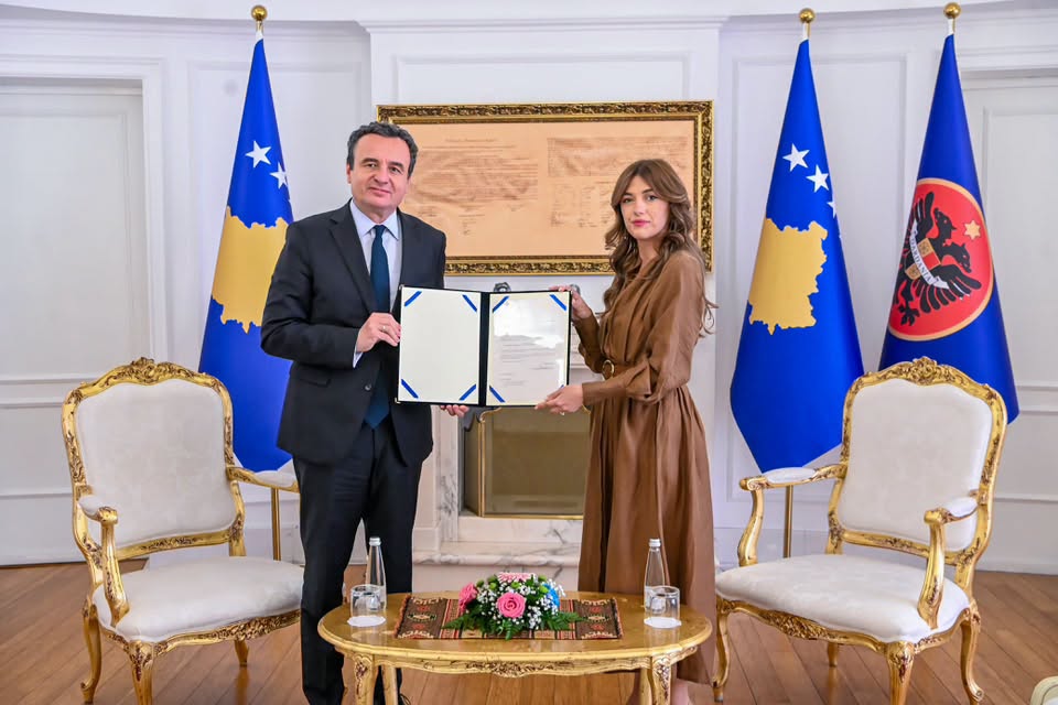Haxhiu e mandaton Kurtin për formimin e Qeverisë së Kosovës