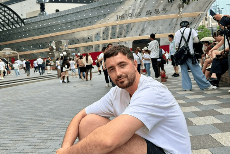 “Inshallah Zoti na bashkon në botën tjetër”, postimi prekës i Laurent Krasniqit për babain e ndjerë, pak muaj para se aksidentiti t’ia marrë jetën